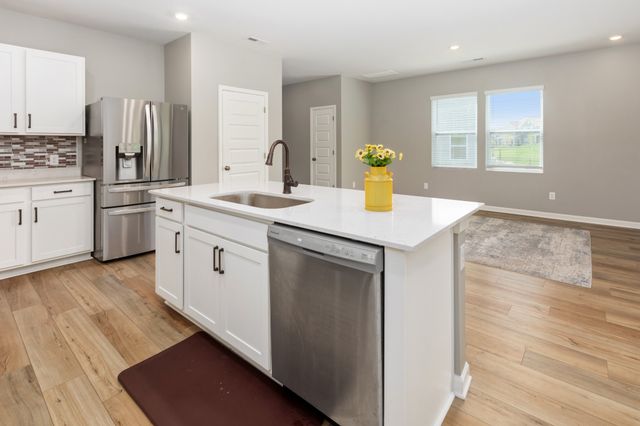 3342 Steadman St, Columbia, TN 38401