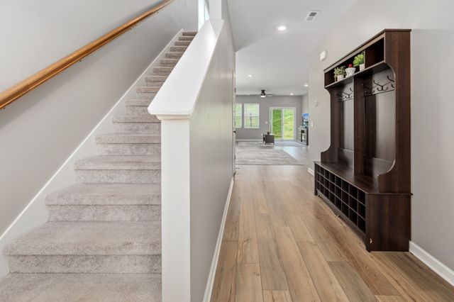 3342 Steadman St, Columbia, TN 38401