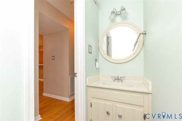 8504 Claypool Rd, North Chesterfield, VA 23236