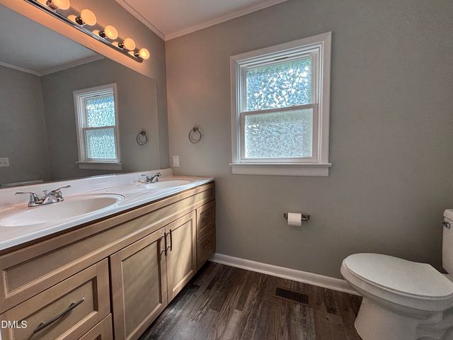 20 W Edgerton Street, Smithfield, NC 27577