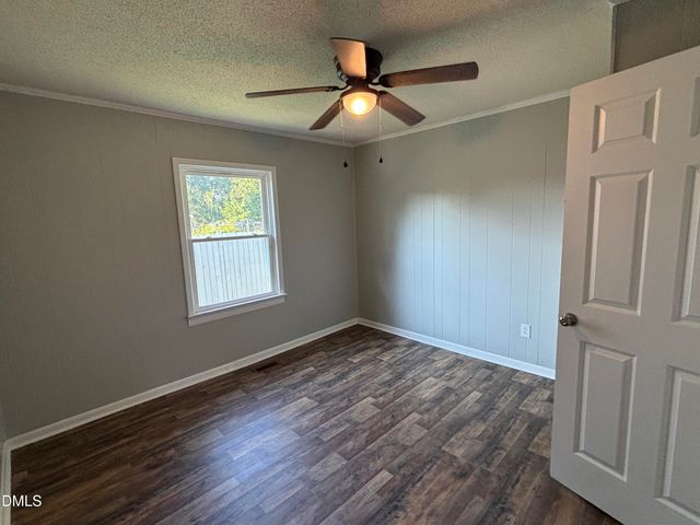 20 W Edgerton Street, Smithfield, NC 27577