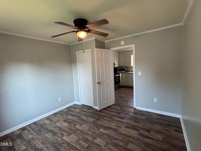 20 W Edgerton Street, Smithfield, NC 27577