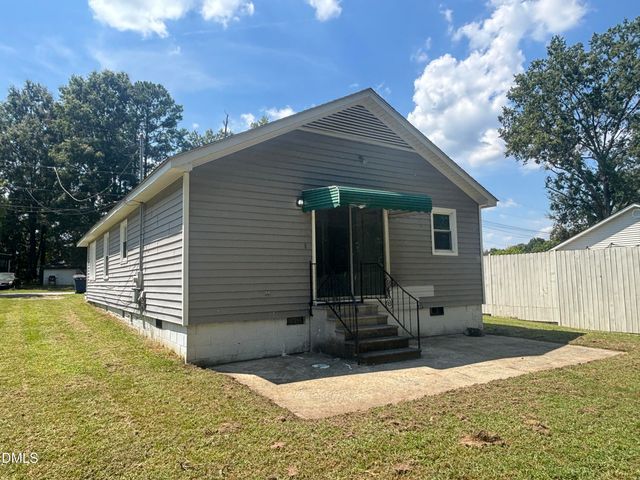 20 W Edgerton Street, Smithfield, NC 27577