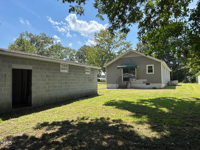 20 W Edgerton Street, Smithfield, NC 27577