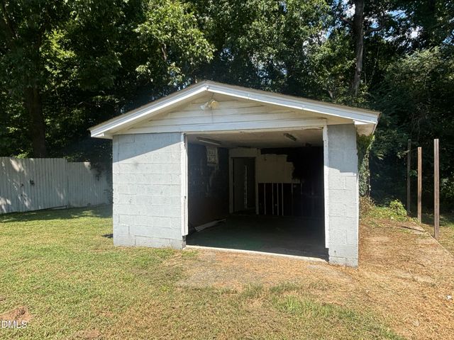 20 W Edgerton Street, Smithfield, NC 27577