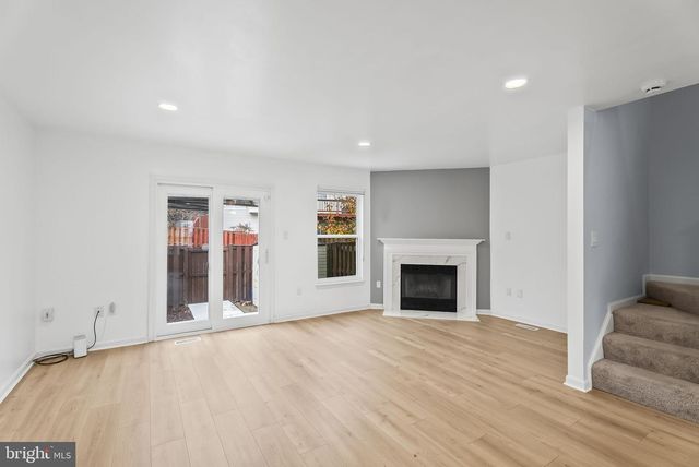 1989 BOWLINE LOOP, Woodbridge, VA 22192