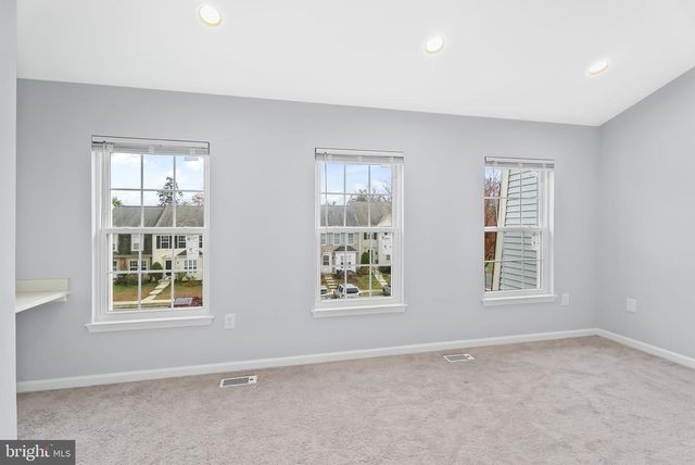 1989 BOWLINE LOOP, Woodbridge, VA 22192