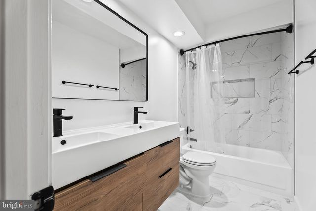 1989 BOWLINE LOOP, Woodbridge, VA 22192