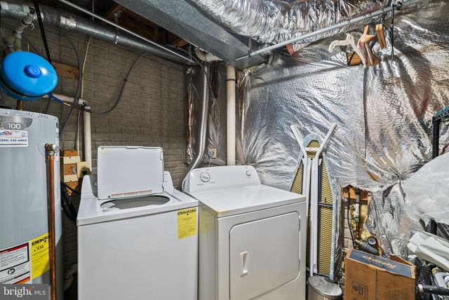 1989 BOWLINE LOOP, Woodbridge, VA 22192