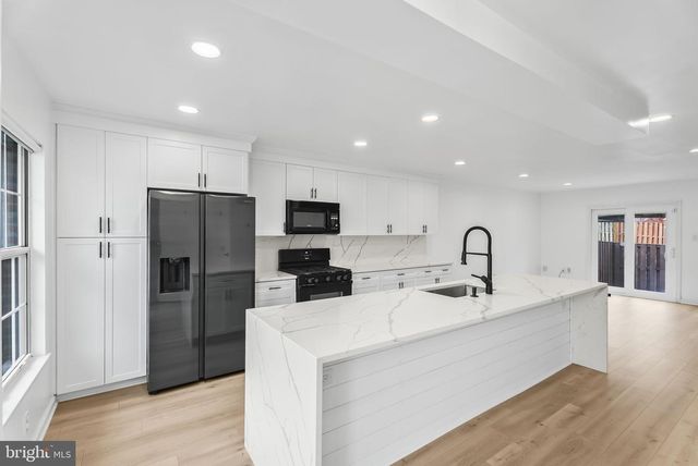 1989 BOWLINE LOOP, Woodbridge, VA 22192