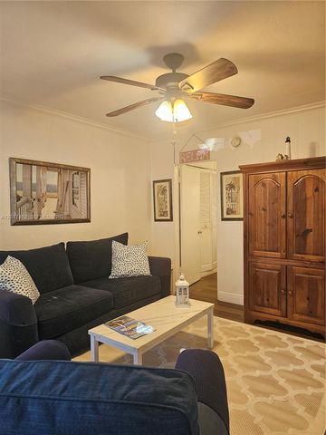 325 Fernwood Rd 10, Key Biscayne, FL 33149