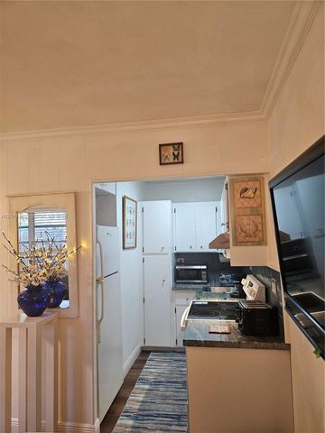 325 Fernwood Rd 10, Key Biscayne, FL 33149