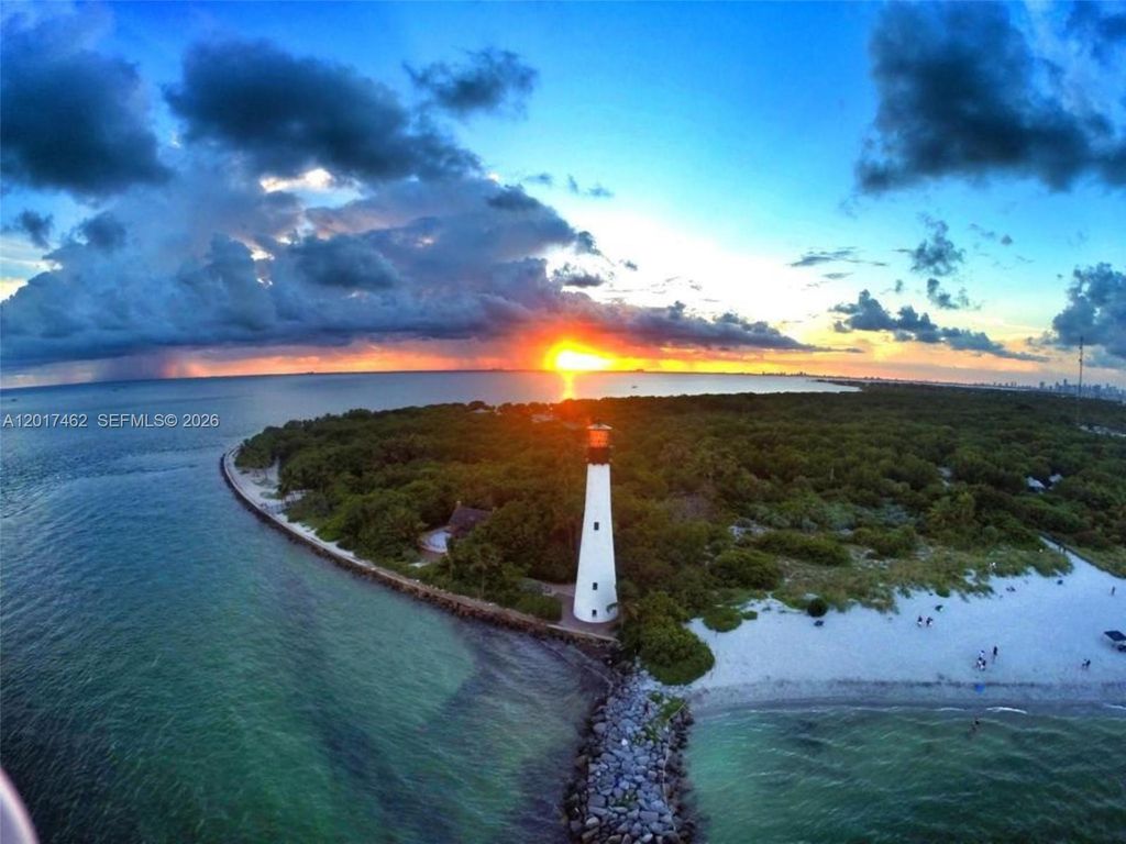325 Fernwood Rd 10, Key Biscayne, FL 33149