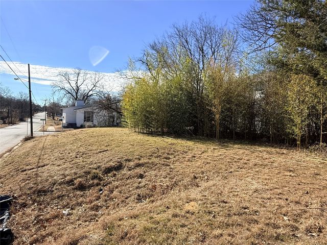 501 W Walker Street, Denison, TX 75020