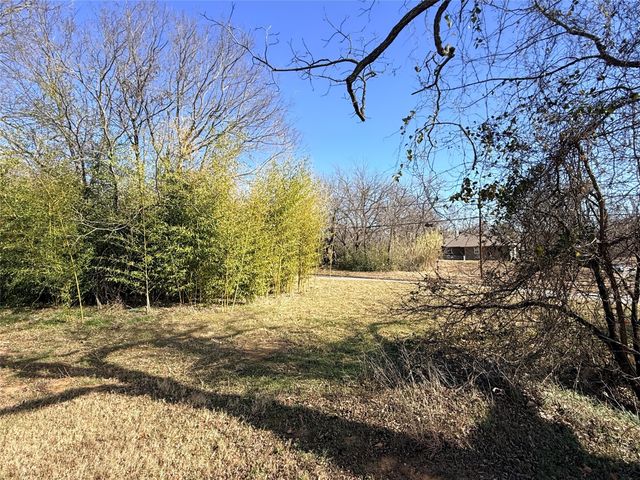 501 W Walker Street, Denison, TX 75020