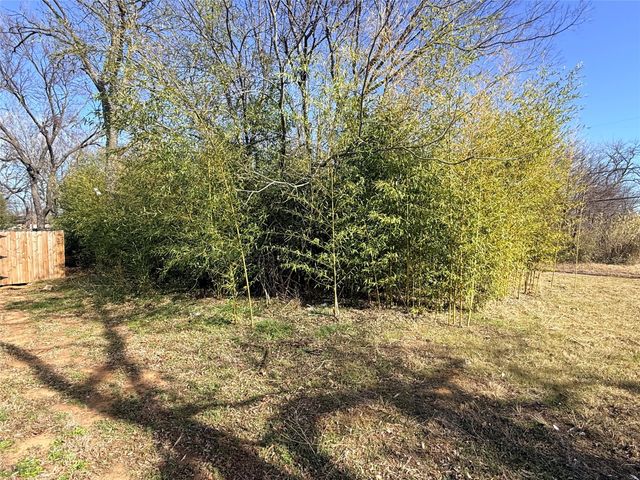 501 W Walker Street, Denison, TX 75020