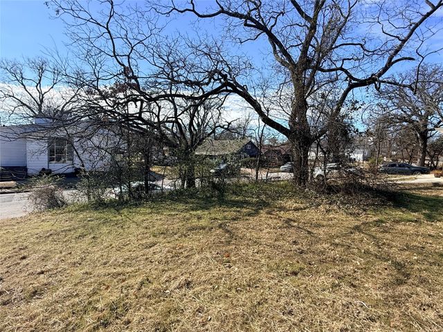 501 W Walker Street, Denison, TX 75020