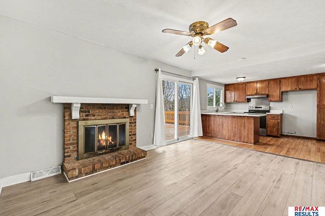 11601 S 37 Street, Bellevue, NE 68123