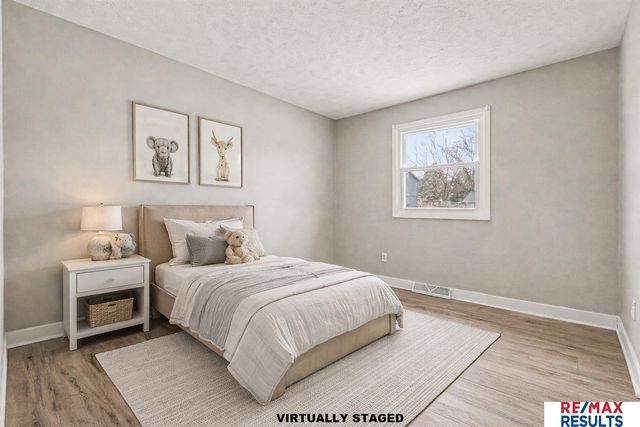 11601 S 37 Street, Bellevue, NE 68123