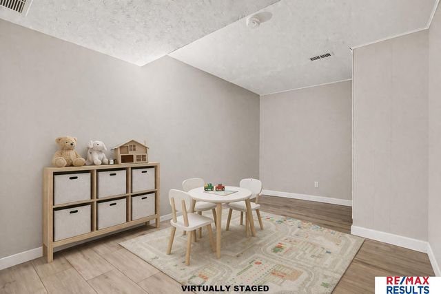 11601 S 37 Street, Bellevue, NE 68123