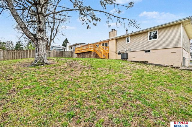 11601 S 37 Street, Bellevue, NE 68123