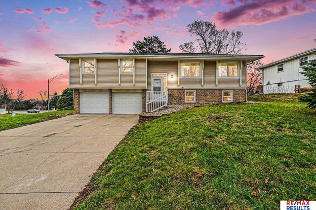 11601 S 37 Street, Bellevue, NE 68123