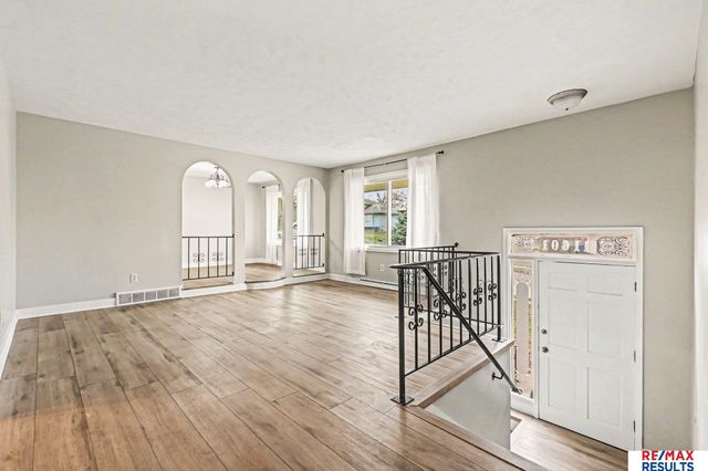 11601 S 37 Street, Bellevue, NE 68123