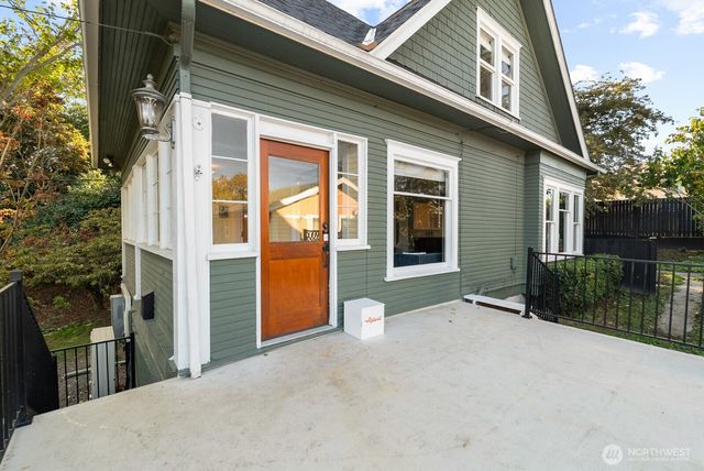 9615 57th Avenue S, Seattle, WA 98118