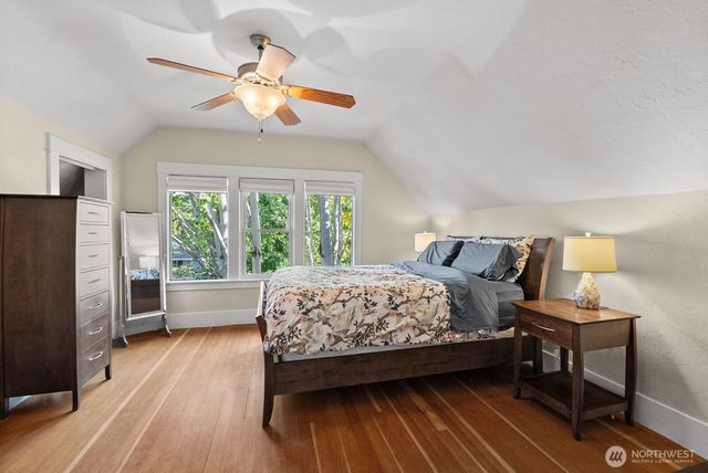 9615 57th Avenue S, Seattle, WA 98118