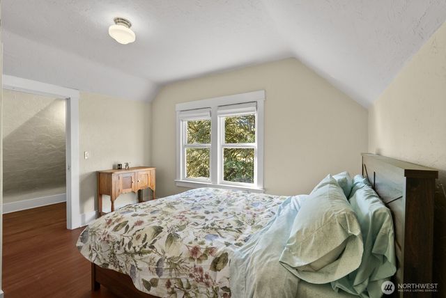 9615 57th Avenue S, Seattle, WA 98118