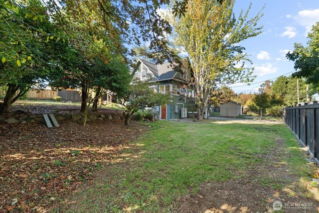 9615 57th Avenue S, Seattle, WA 98118