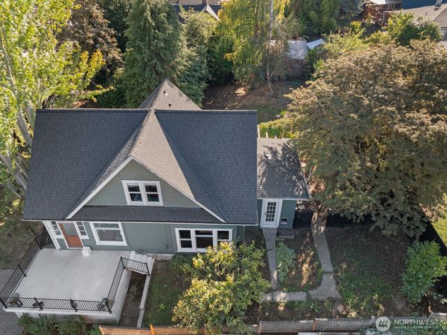 9615 57th Avenue S, Seattle, WA 98118