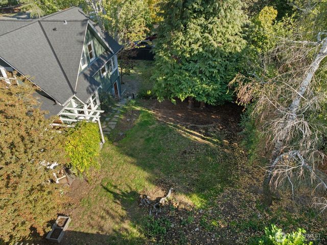 9615 57th Avenue S, Seattle, WA 98118