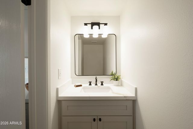 10201 N 8TH Place A, Phoenix, AZ 85020
