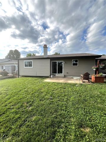 732 Woodrun Drive, Ballwin, MO 63021