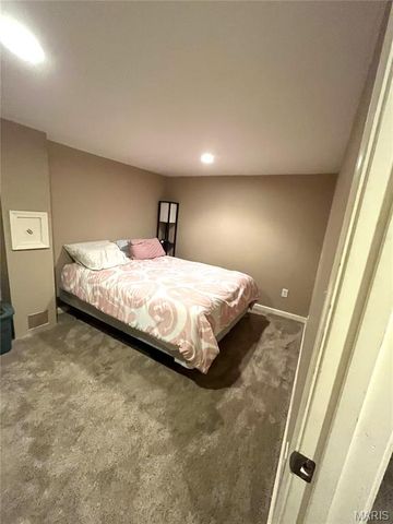732 Woodrun Drive, Ballwin, MO 63021