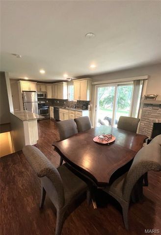 732 Woodrun Drive, Ballwin, MO 63021