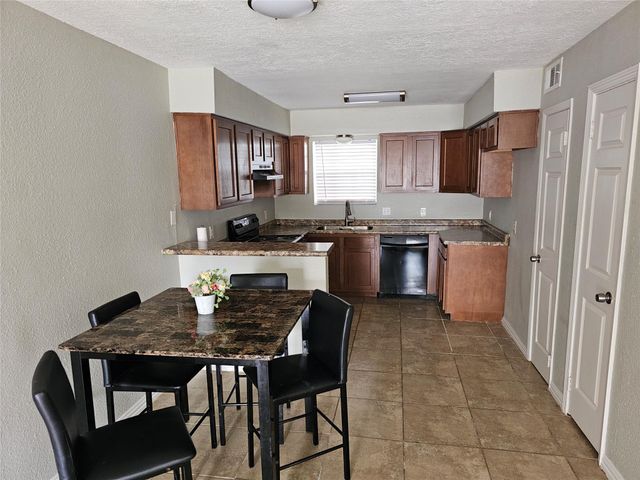 1500 Oleander Drive A, La Marque, TX 77568