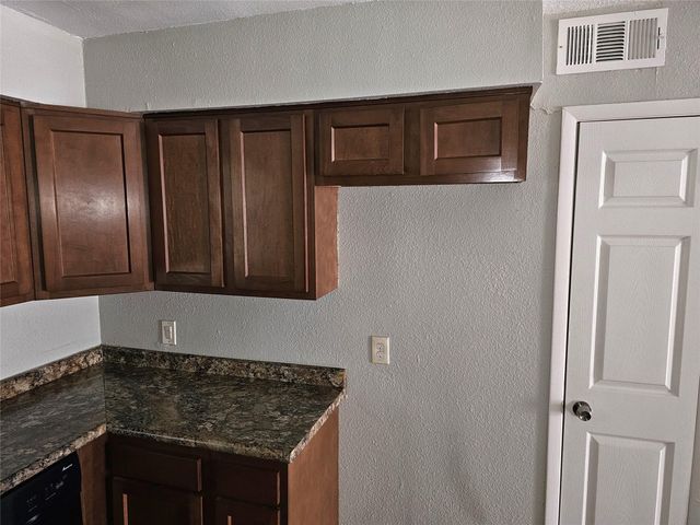 1500 Oleander Drive A, La Marque, TX 77568