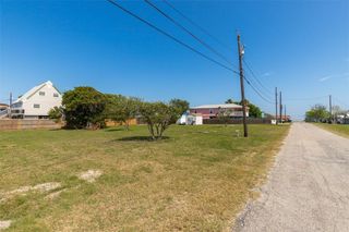 130 Riviera Dr, Corpus Christi, TX 78418