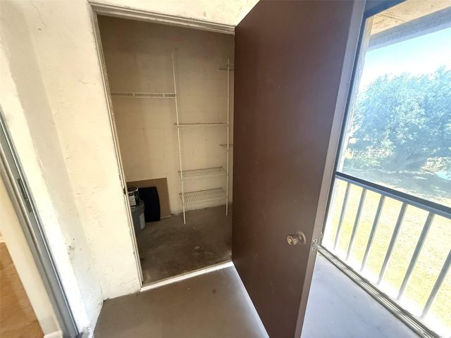 102 CAPRI ISLES BOULEVARD 306, Venice, FL 34292