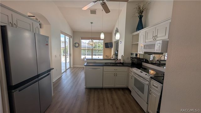 174 W Romany Loop, Beverly Hills, FL 34465