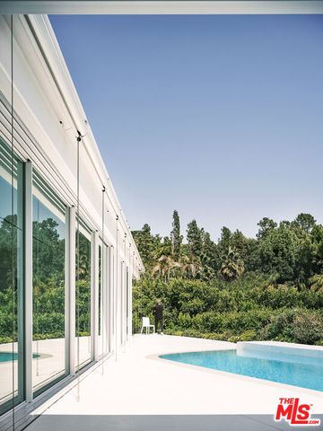 510 Arkell Drive, Beverly Hills, CA 90210