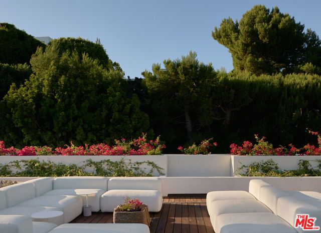 510 Arkell Drive, Beverly Hills, CA 90210