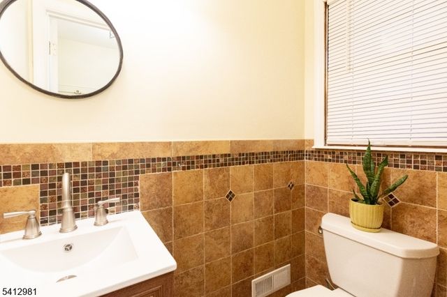 930 Cushing Pl, Plainfield City, NJ 07062