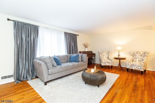 930 Cushing Pl, Plainfield City, NJ 07062