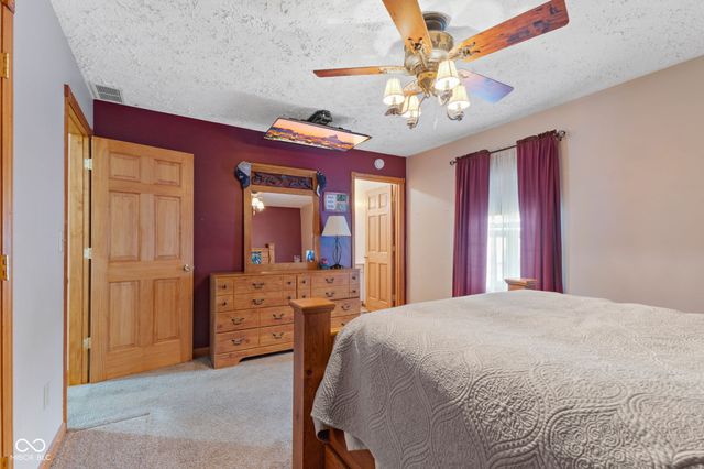 6919 E Us Highway 36, Bainbridge, IN 46105