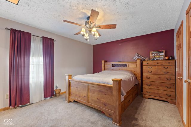 6919 E Us Highway 36, Bainbridge, IN 46105