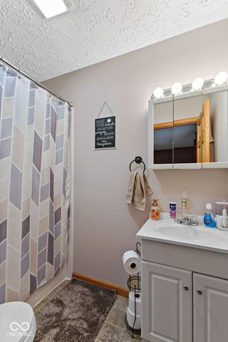 6919 E Us Highway 36, Bainbridge, IN 46105