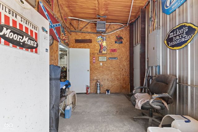 6919 E Us Highway 36, Bainbridge, IN 46105